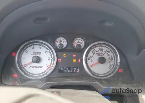 2011 Ford Focus Se z USA, uszkodzony, nr VIN 1FAHP3FN9BW158667